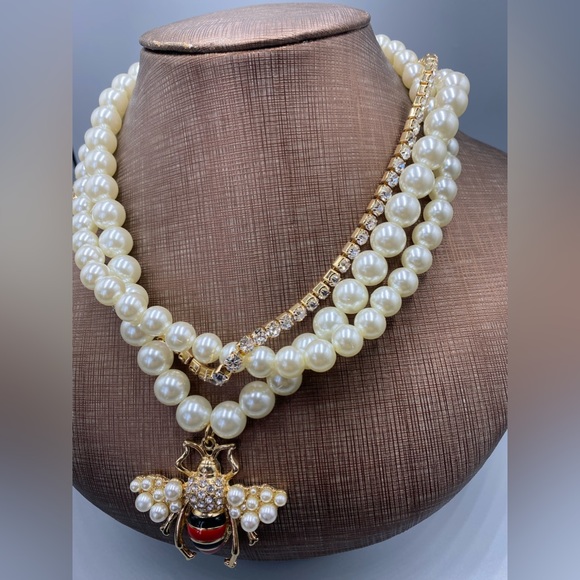 Chain Necklace.. Honey Bee Triple Layered Pearl Necklace & Earrings - Picture 5 of 9